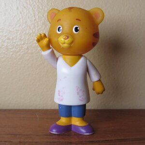 5 for $30 - daniel tiger's neighborhood mom collette figure cake topper (W6379)